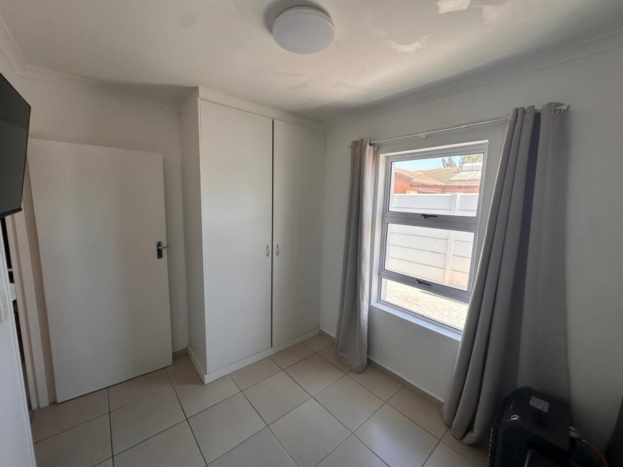 To Let 3 Bedroom Property for Rent in Table View Western Cape